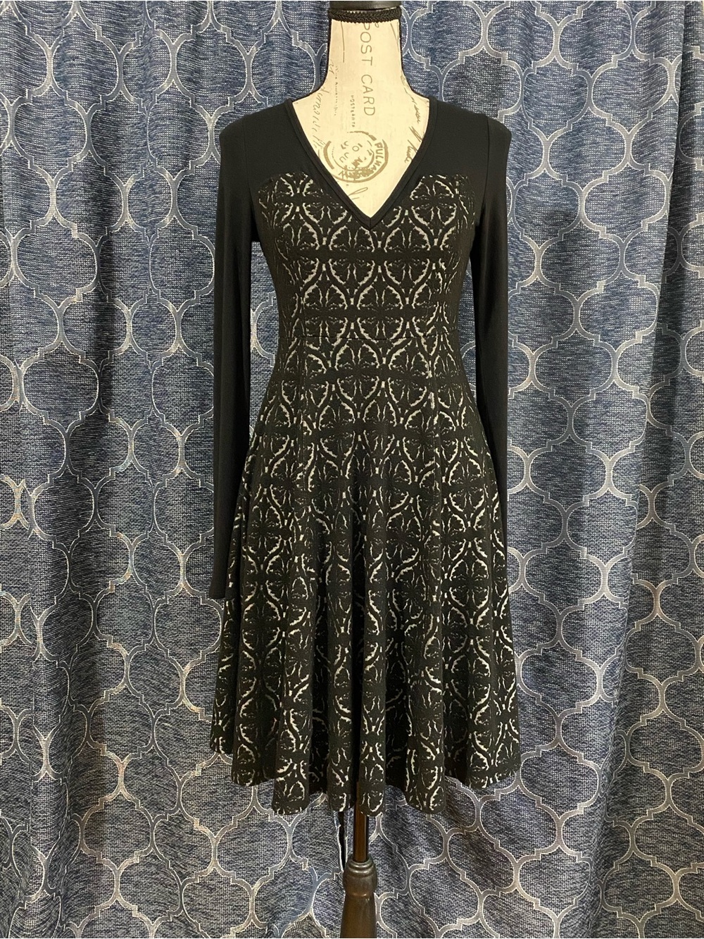 Tracy Reese Black Patterned V‑Neck Fit-and-Flare Dress
